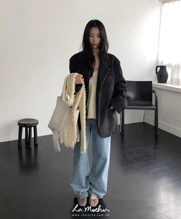 慵懶洗舊落地牛仔褲